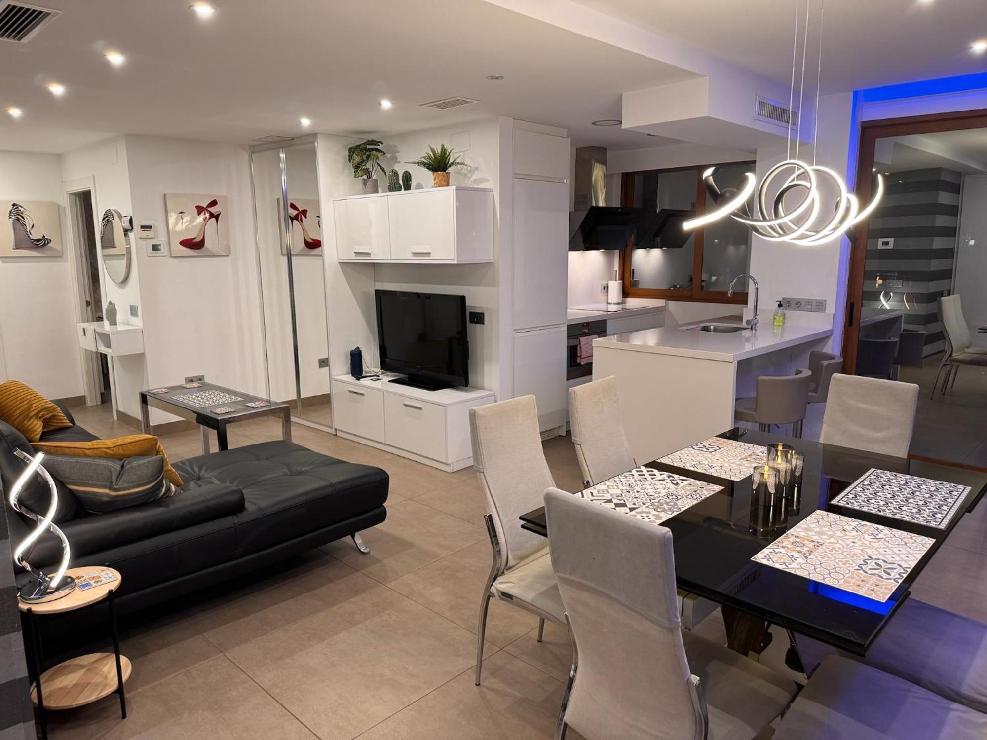 Modern In La Nogalera Appartement