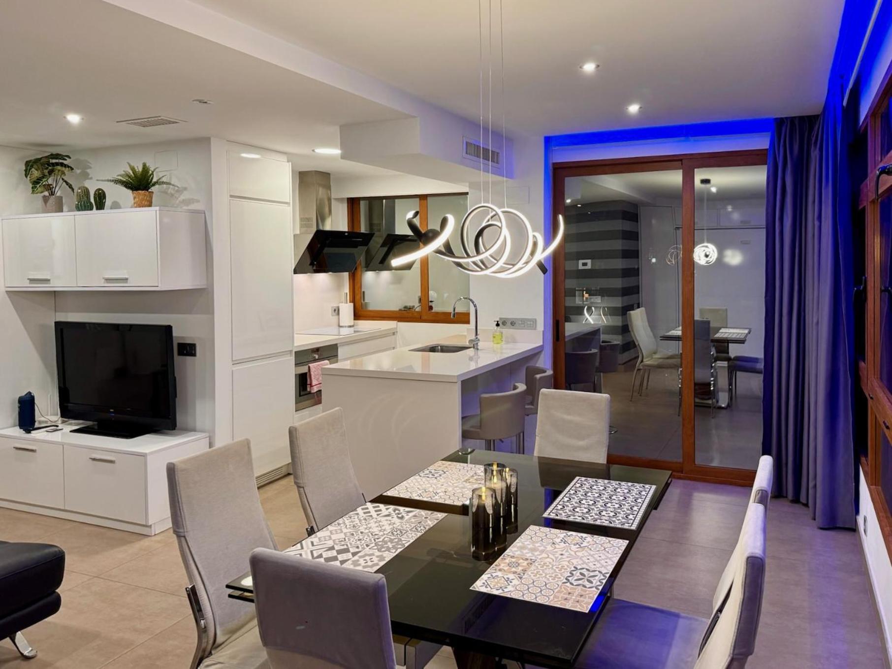 Modern In La Nogalera